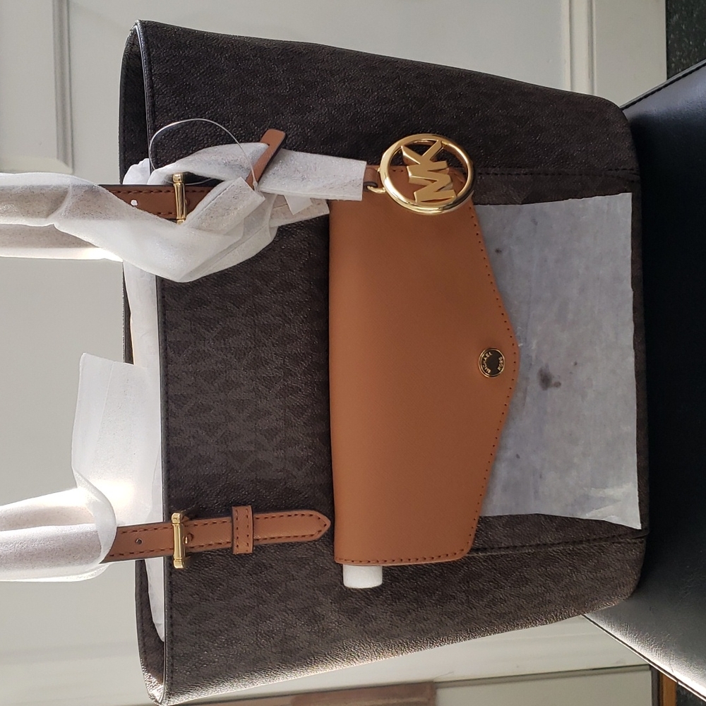 Michael Kors purse